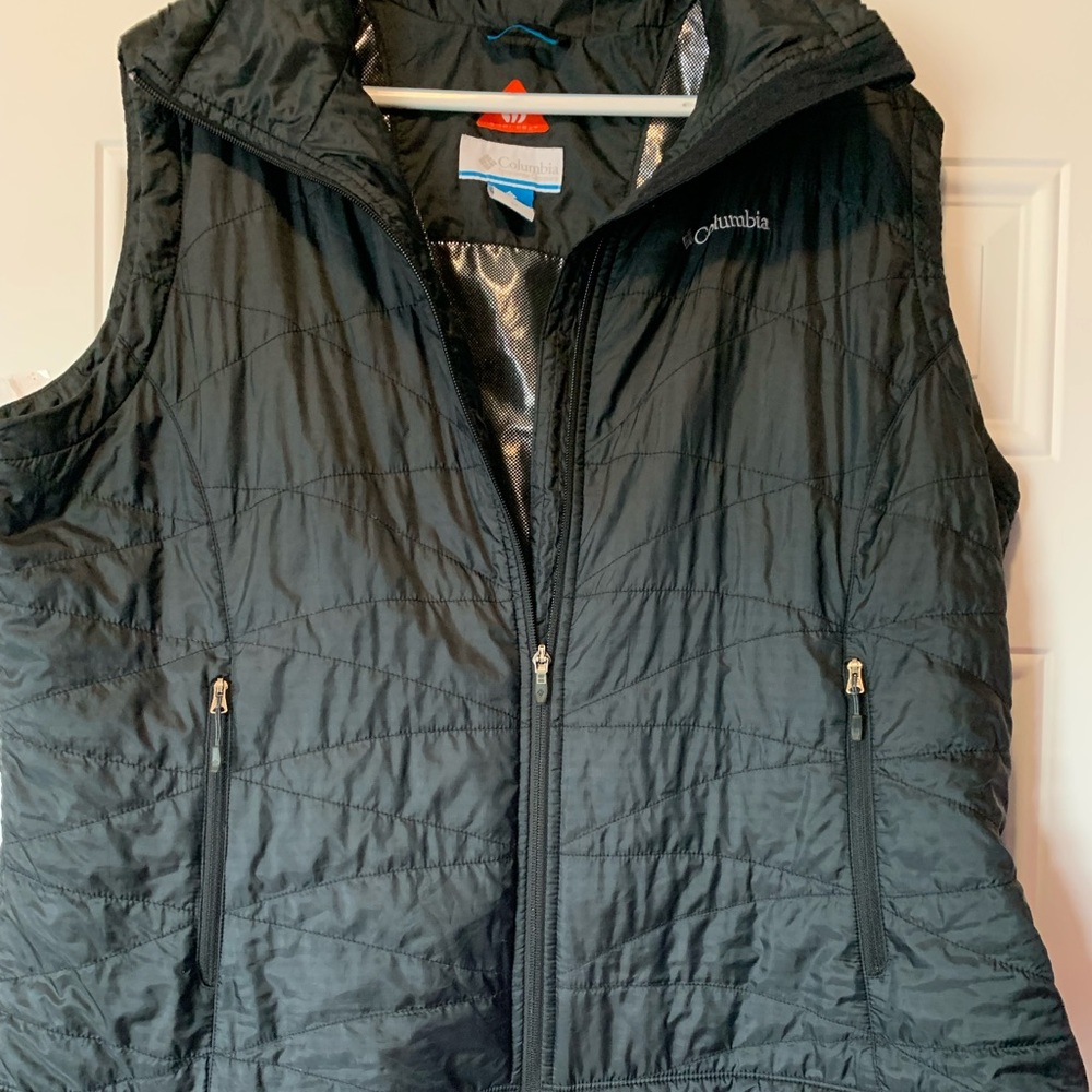 Black Columbia Puffer Vest 2XL